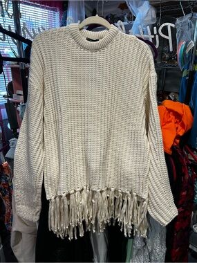 Trendyol Cream Fringe Hem Crewneck Sweater